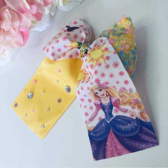 Disney Rapunzel Princess Cheer Hair Bow - Picture 3 of 5